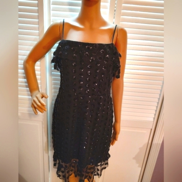 Black mesh and sequin ruffled dress - Picture 2 of 16